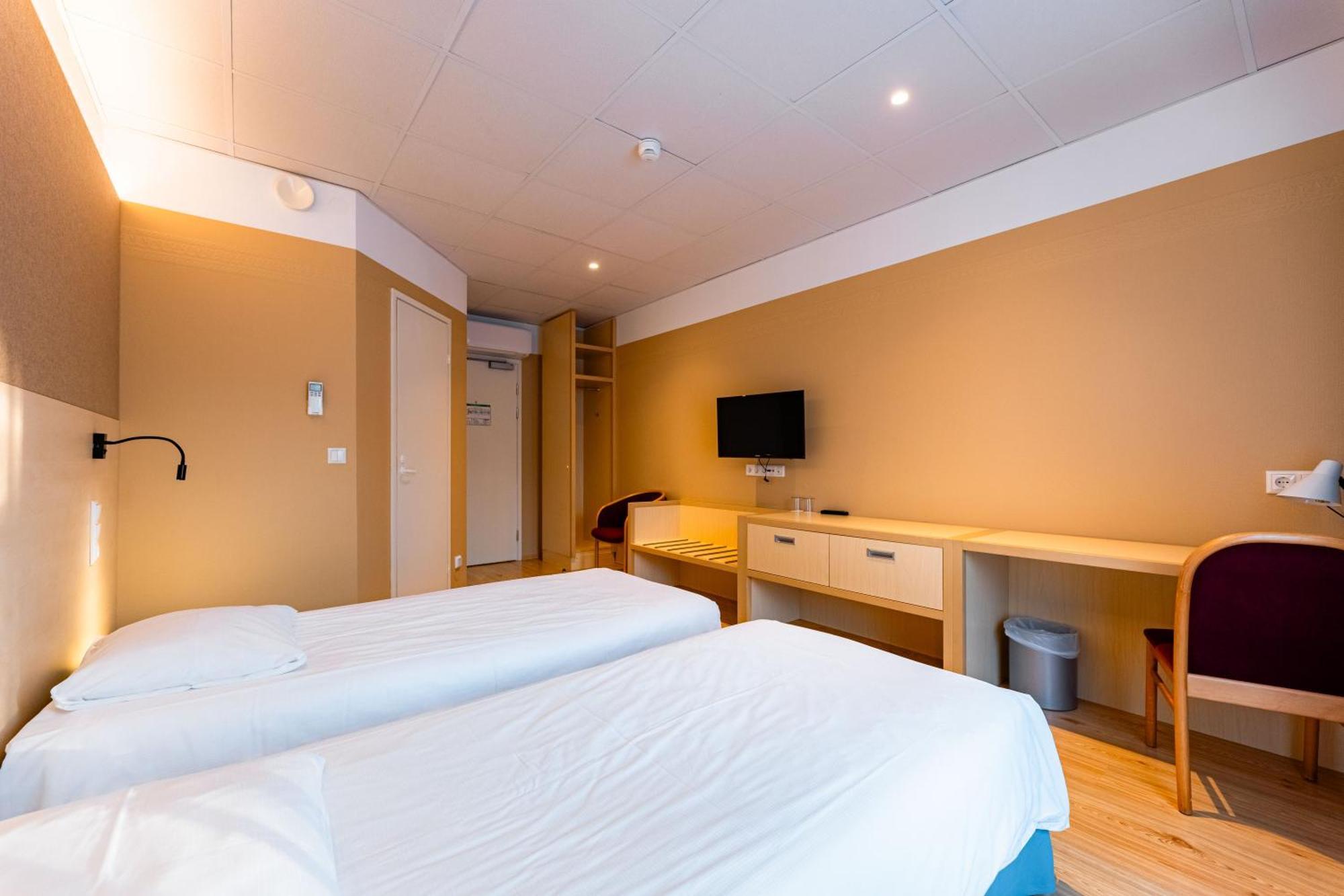 Saaremaa Rannahotell ' Beach Hotel Mändjala Kültér fotó