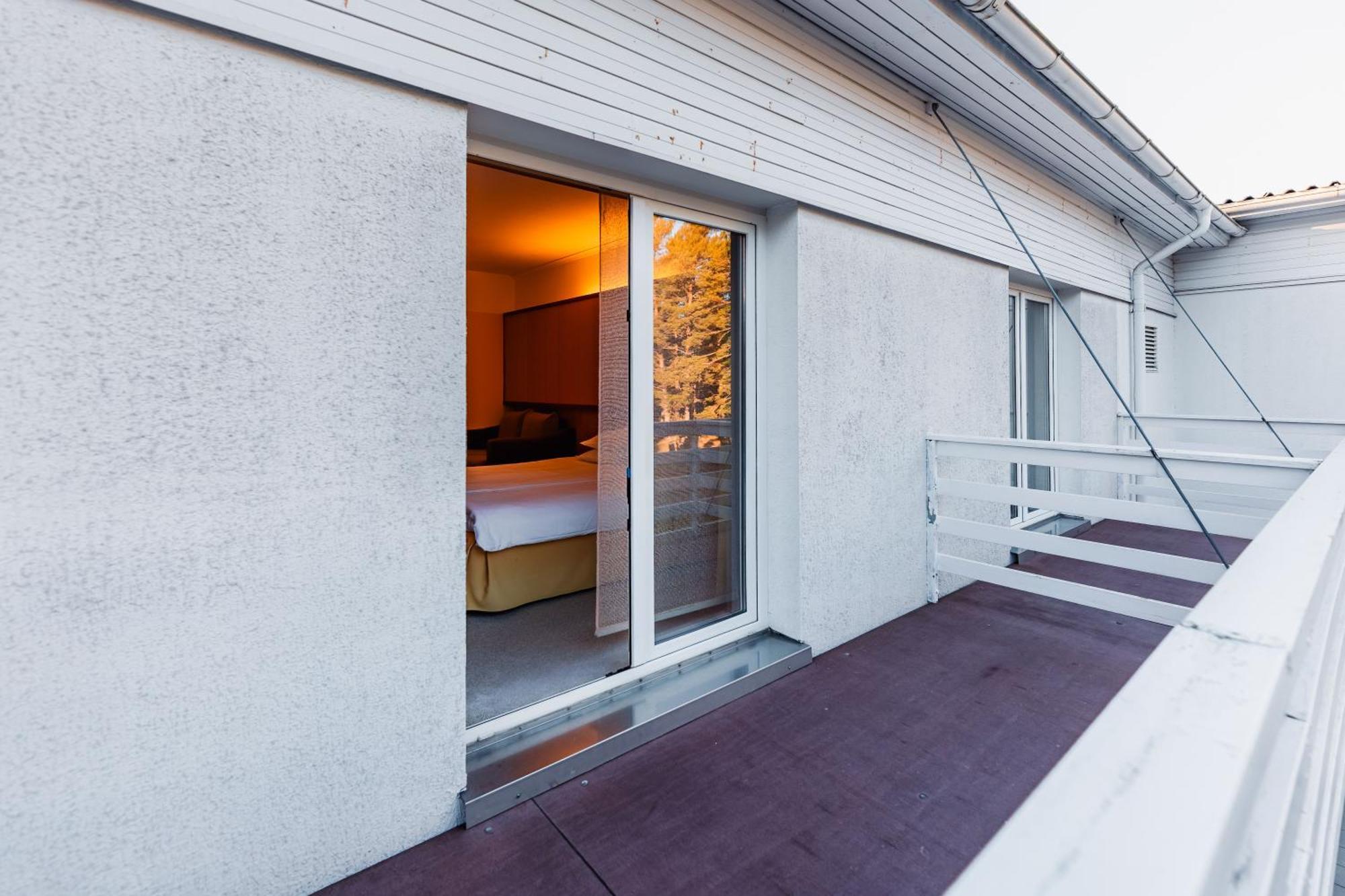 Saaremaa Rannahotell ' Beach Hotel Mändjala Kültér fotó