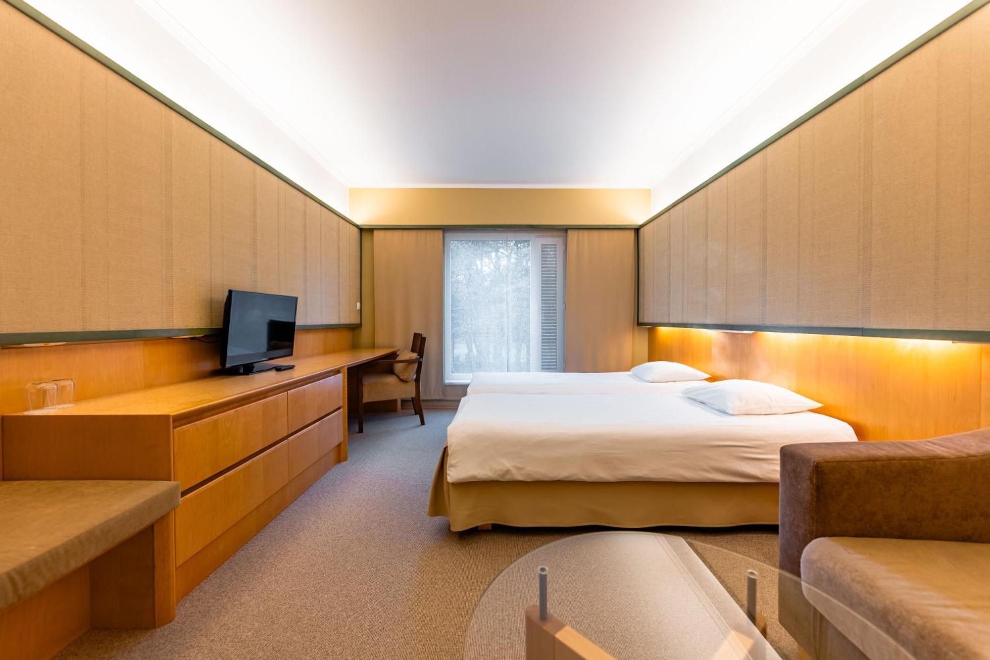 Saaremaa Rannahotell ' Beach Hotel Mändjala Kültér fotó