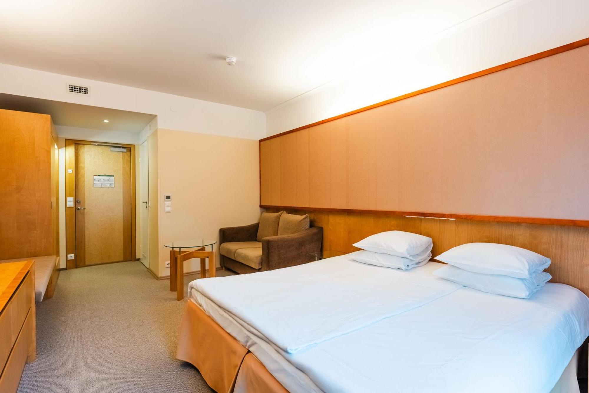 Saaremaa Rannahotell ' Beach Hotel Mändjala Kültér fotó